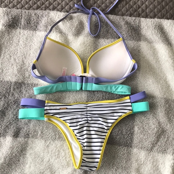 Victoria’s Secret bathing suit set - Picture 2 of 4